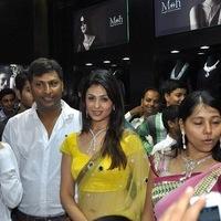 Anjana Sukhani Inaugurates Jewelry Store - Pictures | Picture 105564